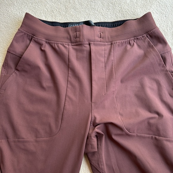 Lululemon ABC Jogger - Picture 5 of 5